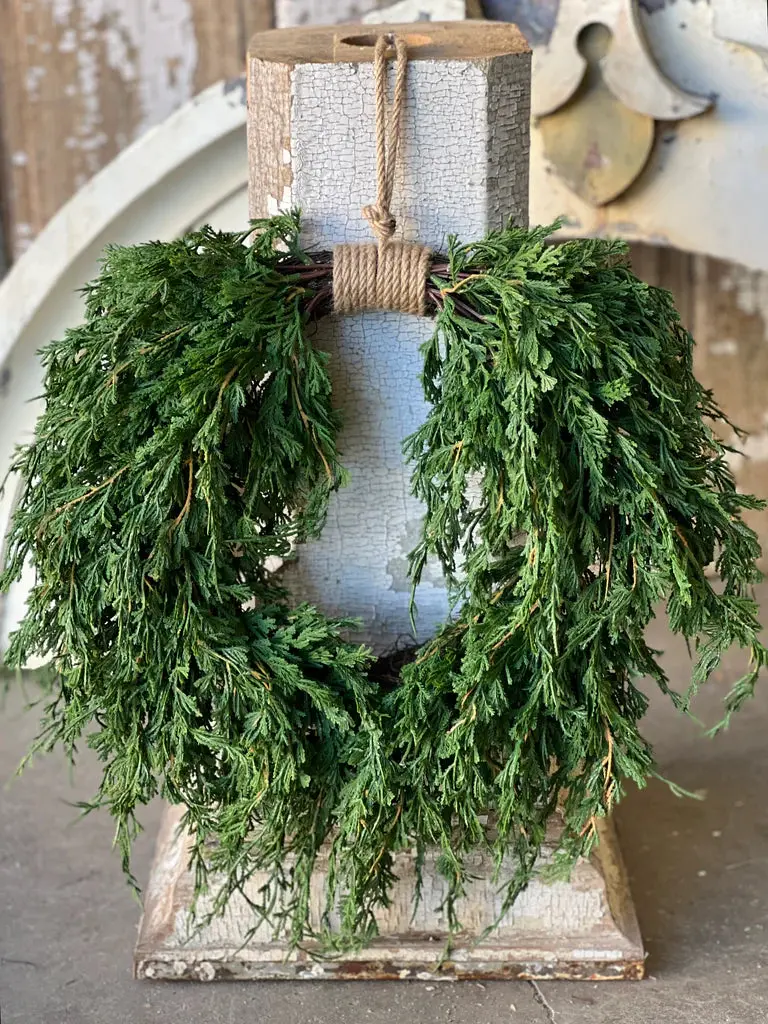 20-Inch Emerald Falls Hanging Wreath – Lush Faux Greenery Display 1