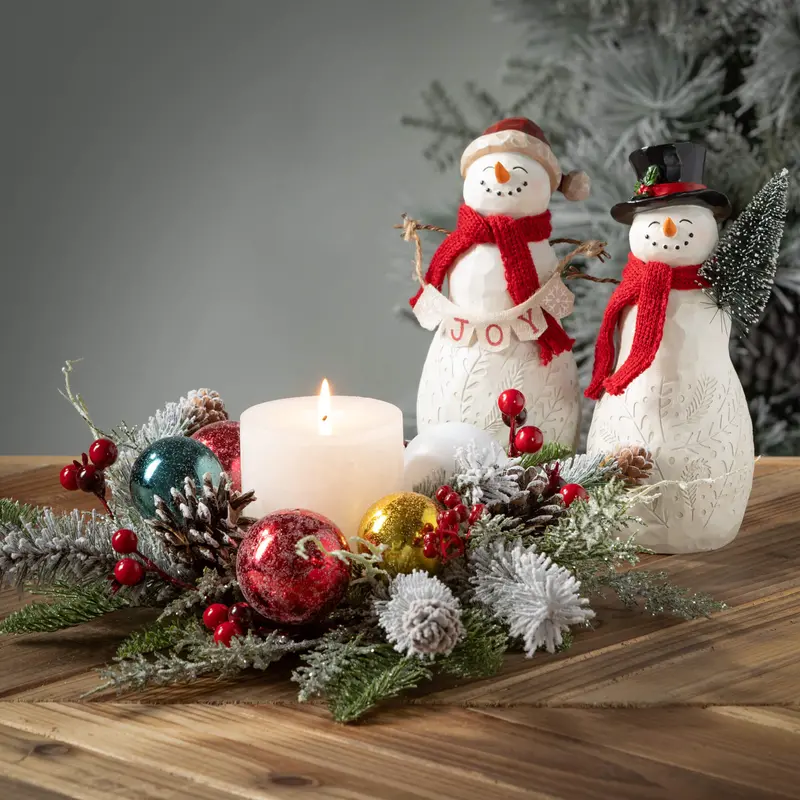 4.5-Inch Pine And Decorative Ball Candle Ring 1