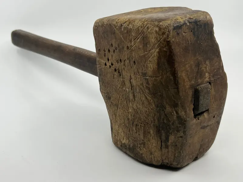 Antique Carpenter’S Mallet – Large-Scale Hand-Carved Woodworking Tool, Traditional Craftsmanship 1