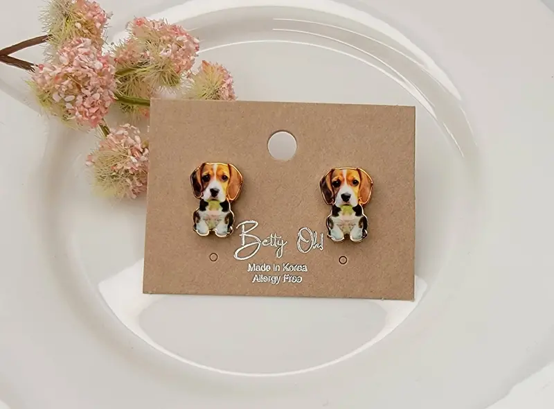 Beagle-Shaped Post Earrings – Minimalist Animal Jewelry 1
