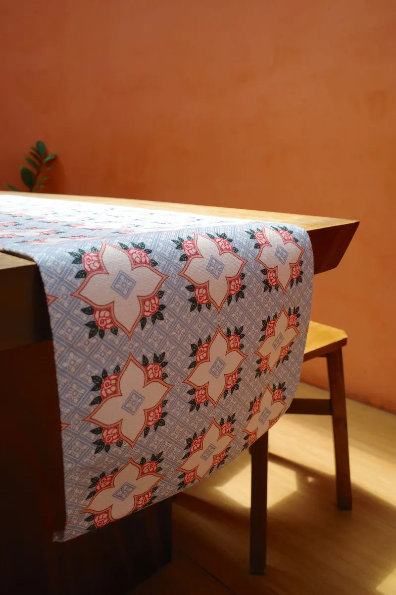 Corner Rose Peranakan Tile Table Runner 1