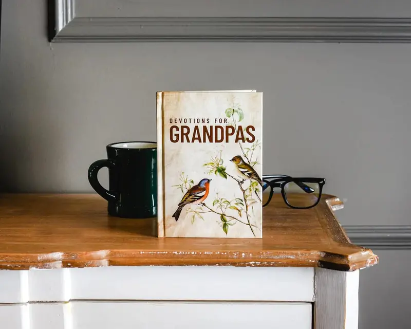 Devotions For Grandfathers: 40 Days Of Encouragement And Biblical Insight 1