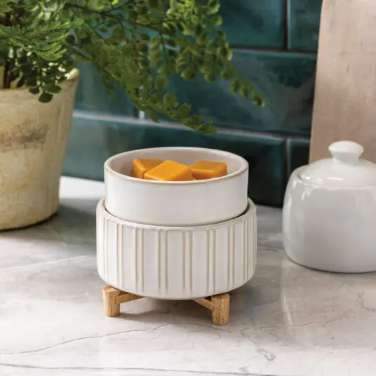 Dual-Material Warmer: Ceramic And Wood Blend 1