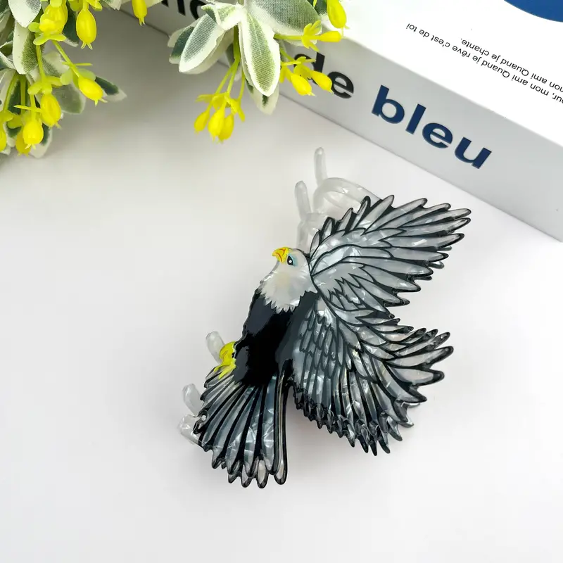 Eagle-Motif Decorative Hair Clip 1
