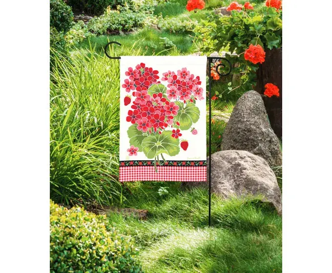Gingham Geranium Garden Flag 1