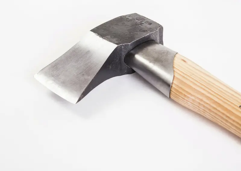 Gränsfors Bruks Large Splitting Axe For Heavy-Duty Wood Processing 1
