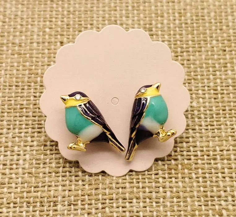 Hand-Painted 3D Bird Stud Earrings – Artistic Wildlife Detail 1