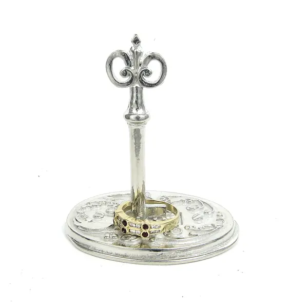 Key-And-Lock Pewter Ring Display 1