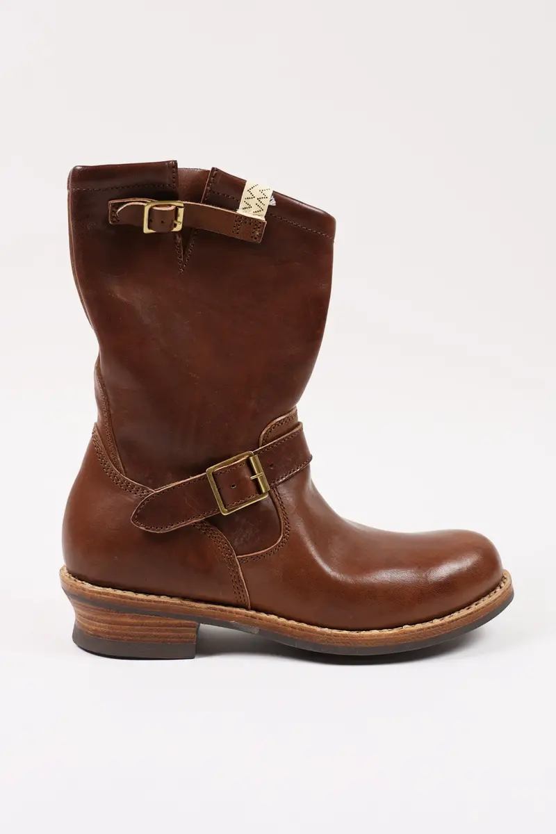 Landers Folk-Inspired Boots – Brown Leather 1