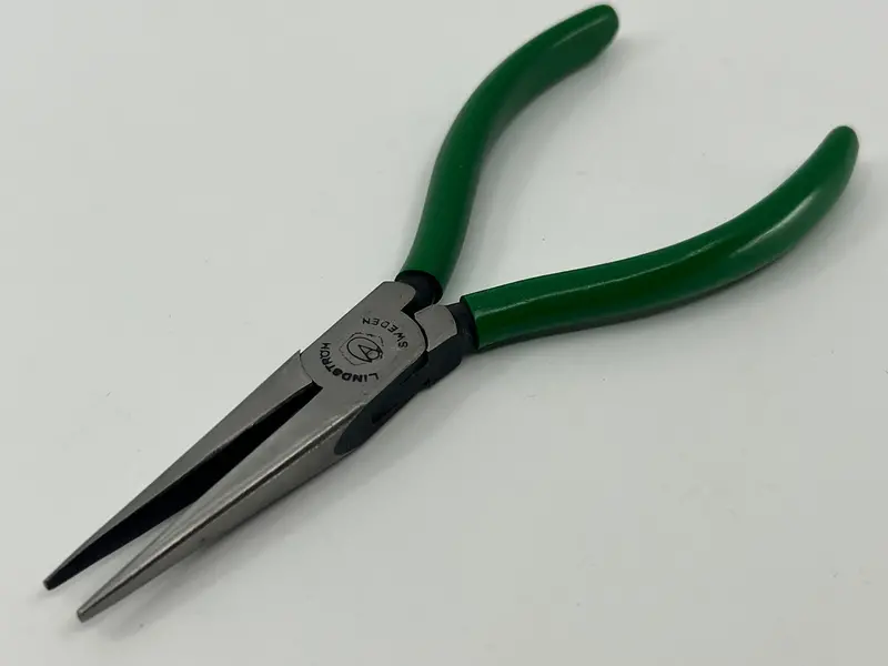 Lindström Sweden No. 835 D Needle-Nose Pliers With Integrated Side Cutter — 55° Tip, Nos 1