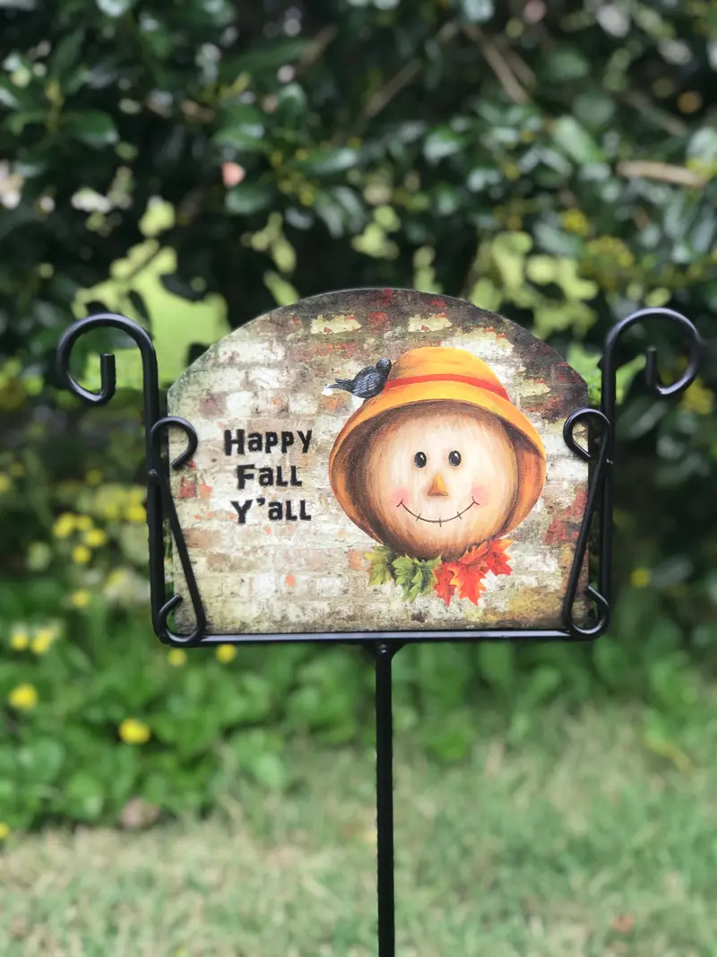 Mr. Scarecrow Fall Greeting Sign – Playful 'Happy Fall Y'All' Design 1
