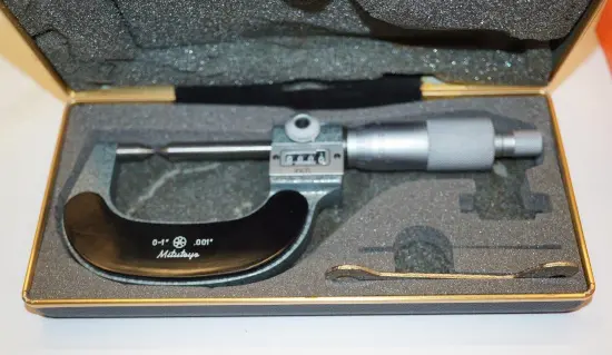 Nos Mitutoyo 0–1" 60° Point Digital Micrometer – Japanese-Made, 0.001" Resolution (142-369) 1