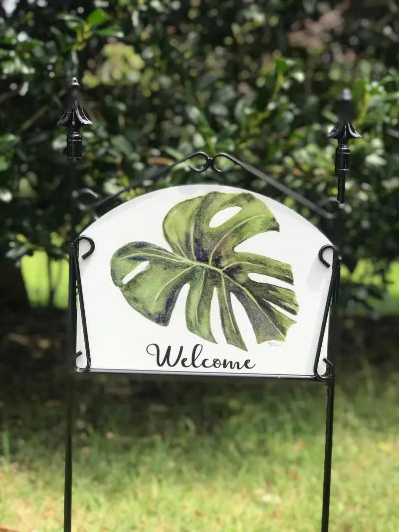 Philodendron Welcome Sign – Tropical Indoor/Outdoor Plant Motif 1
