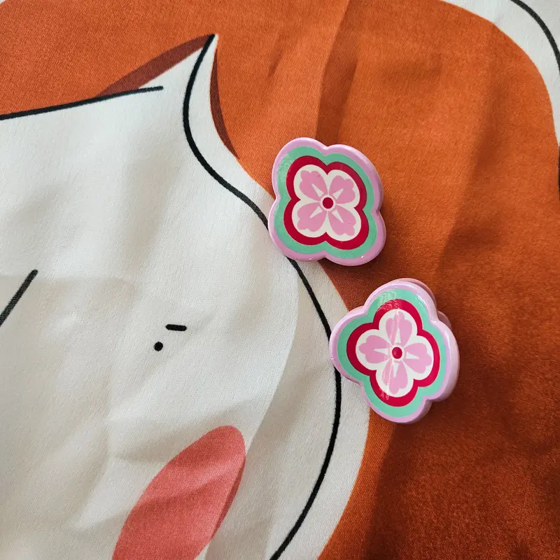 Plum Blossom Peranakan Hair Claw Clip – Cultural Elegance 2