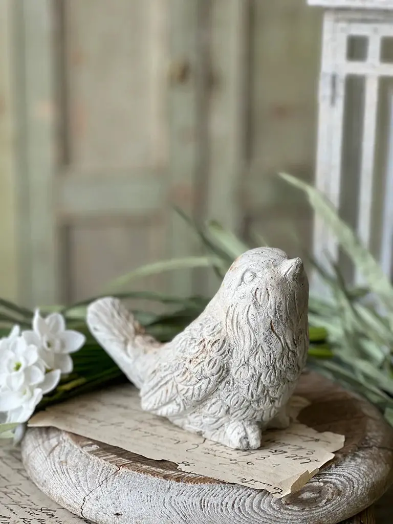 Rustic Concrete Wren Sculpture (5-Inch) 1