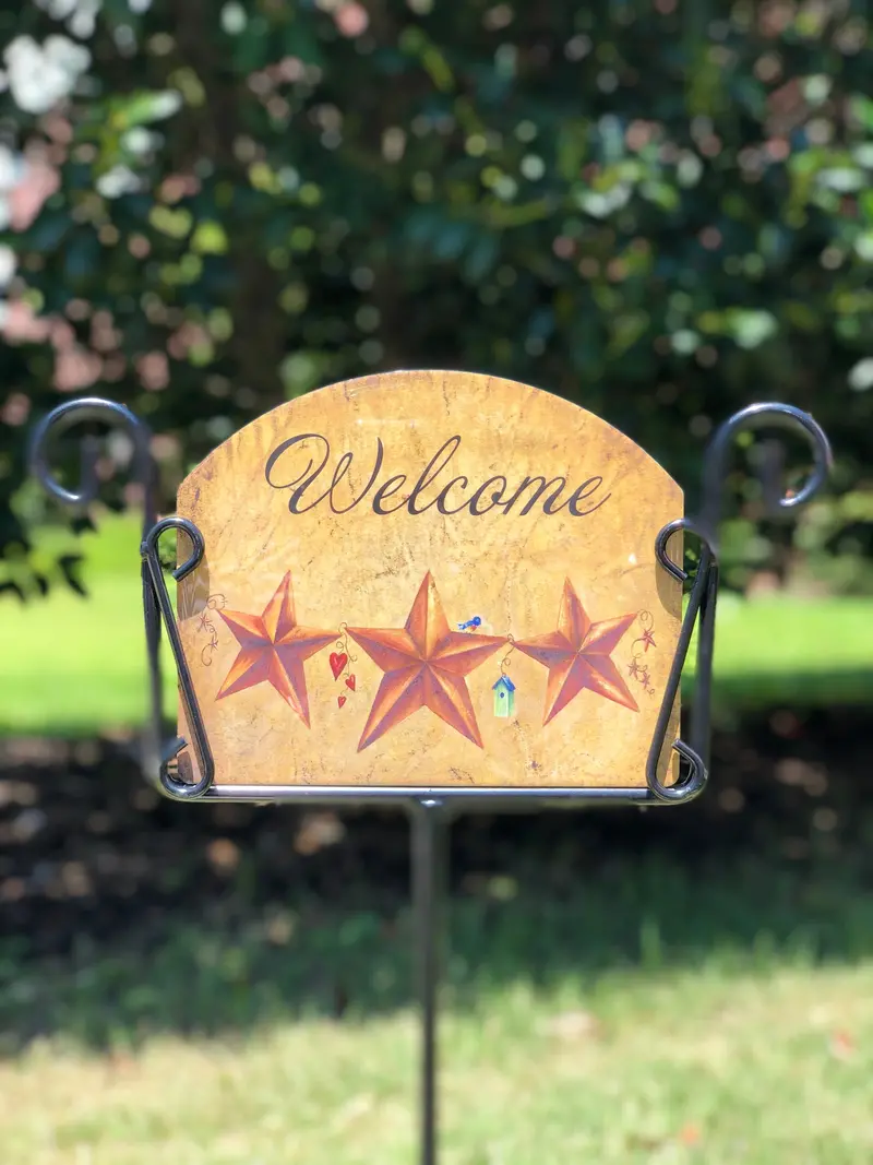 Rusty Star Welcome Sign – Distressed Metal Garden Accent 1