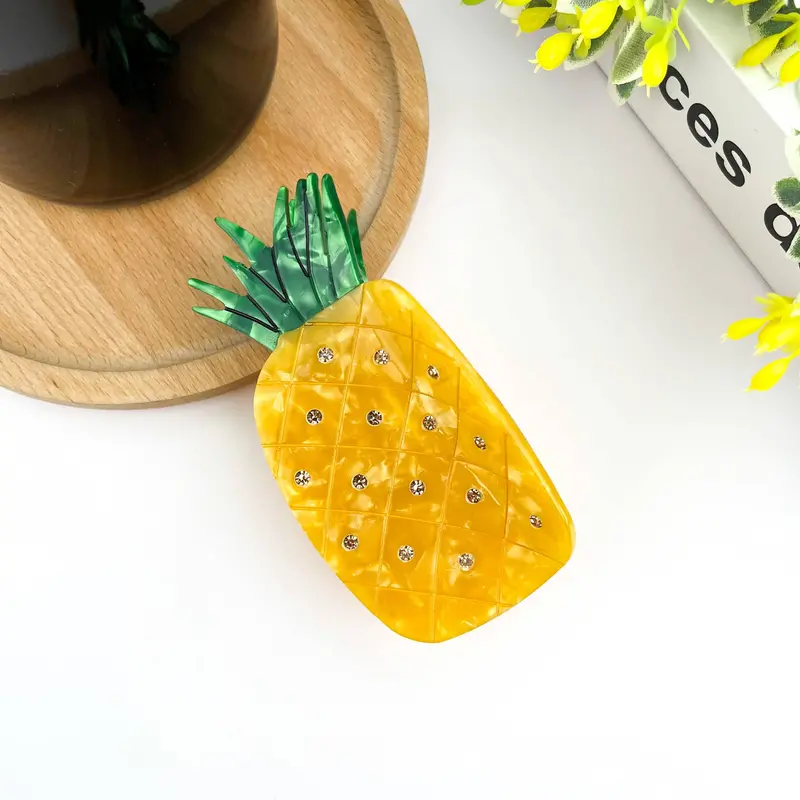 Tropical Pineapple-Themed Hair Accessory 1