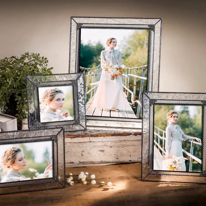 Vintage-Style Wedding Photo Frame – Elegant Matte Finish 1